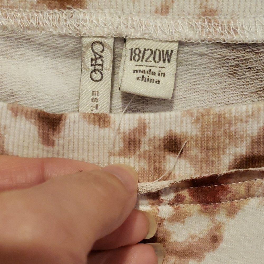 Cato Tie-Dye Sweatshirt in Brown and Cream - Picture 2 of 8
